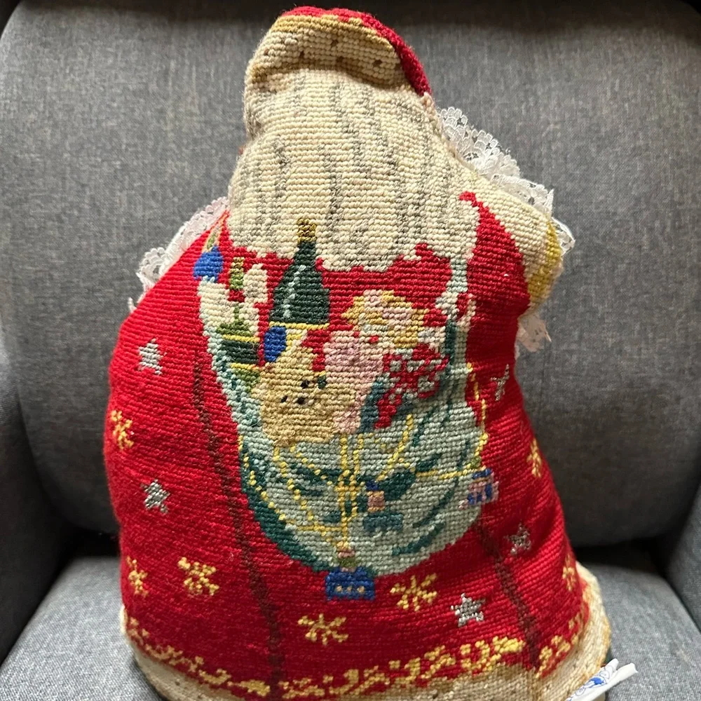 Vintage Tableaux New York Santa Claus Needlepoint Pillow